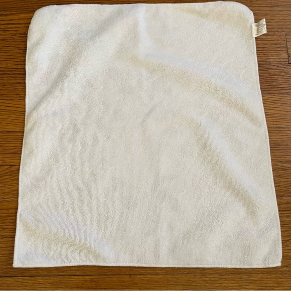 Floral and Leaf Patterned Hand Towels - Picture 3 of 9